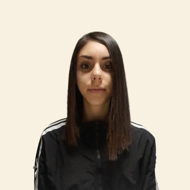 Babysitter in Paderno Dugnano: Cristina