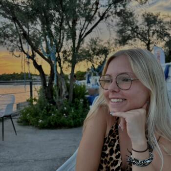 Babysitter in Moutiers-les-Mauxfaits: Laura