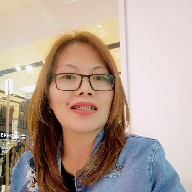 وظيفة جليسة أطفال في دبي: Jocelyn