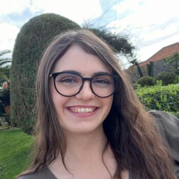 Babysitter em Ponta Delgada: Carolina