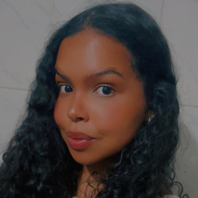 Babysitter in Niterói: Anna