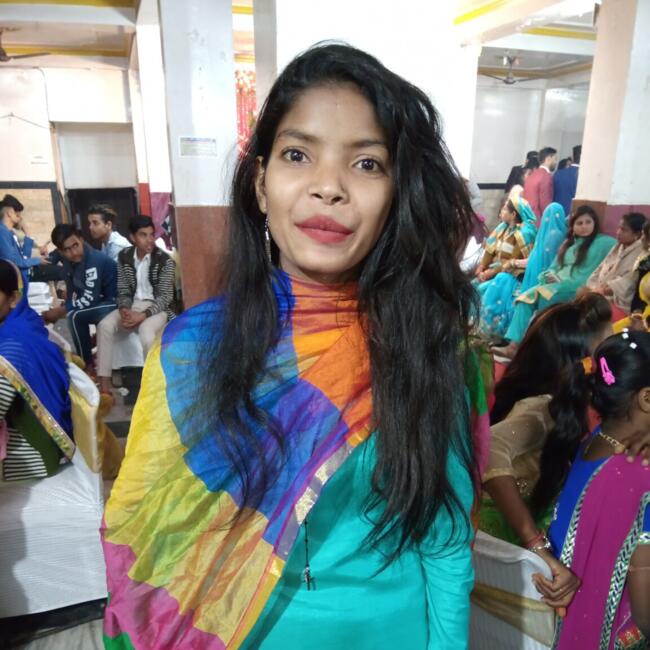 Babysitter in New Delhi: Pooja