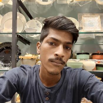 बम्बई में बेबीसिटर: Aditya