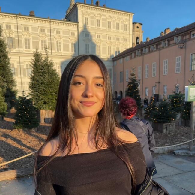 Babysitter in Turin: Viola