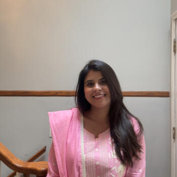 Baby-sitter Surrey: Shelly