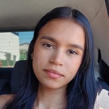 Babá Aparecida de Goiânia: Rafaela