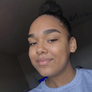 Babysitter in Portsmouth: Aicha