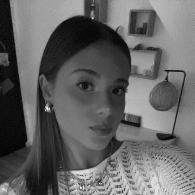 Babysitter in Vacognes-Neuilly: Errine