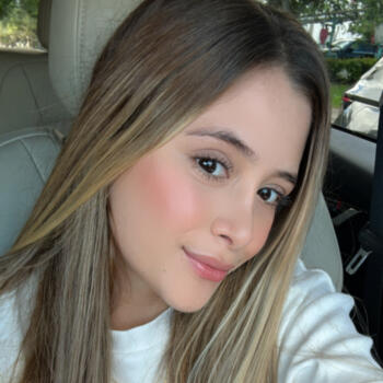 Babysitter in Miami: Daniela