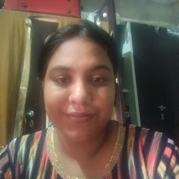 Babysitter in Ghaziabad: Pinki