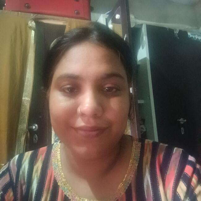 Babysitter in Ghaziabad: Pinki
