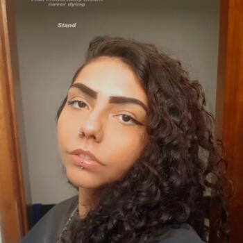 Emprego de babá em Piracicaba: emprego de babá Larissa