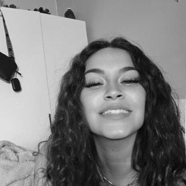 Babysitter in Phoenix: Jazel