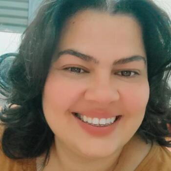 Babá em Barrinha: Camila