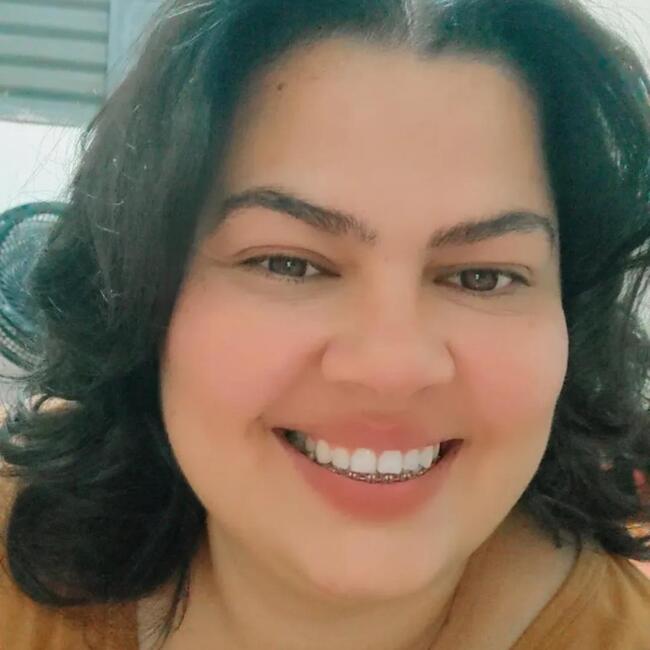 Babá em Barrinha: Camila