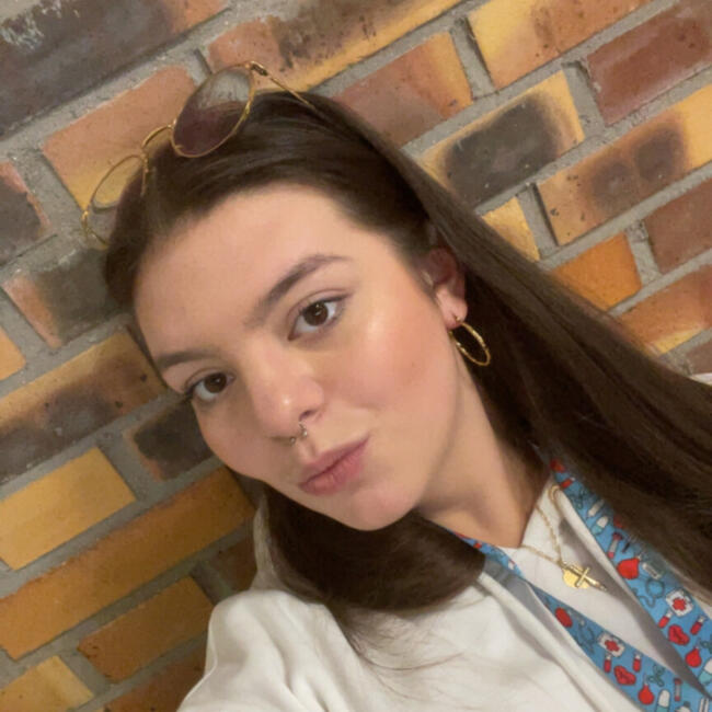 Babysitter in Outreau: Chloé