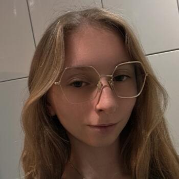 Babysitter in Saint-Avold: Anya