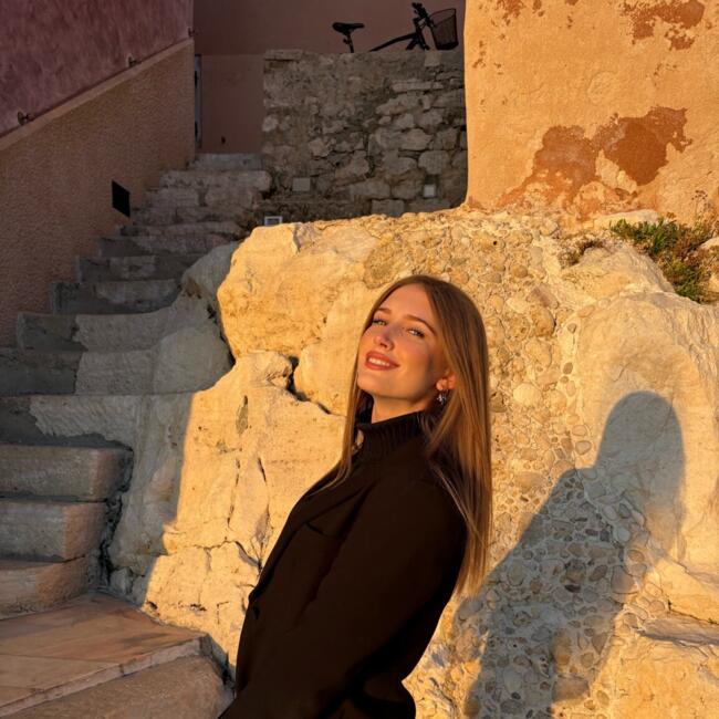 Babysitter in Rovereto: Nicole