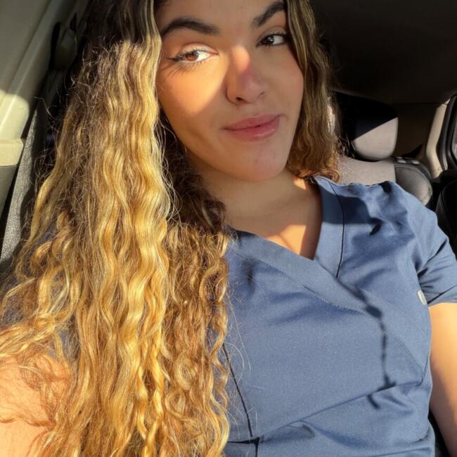 Babysitter in Contagem: Marianna