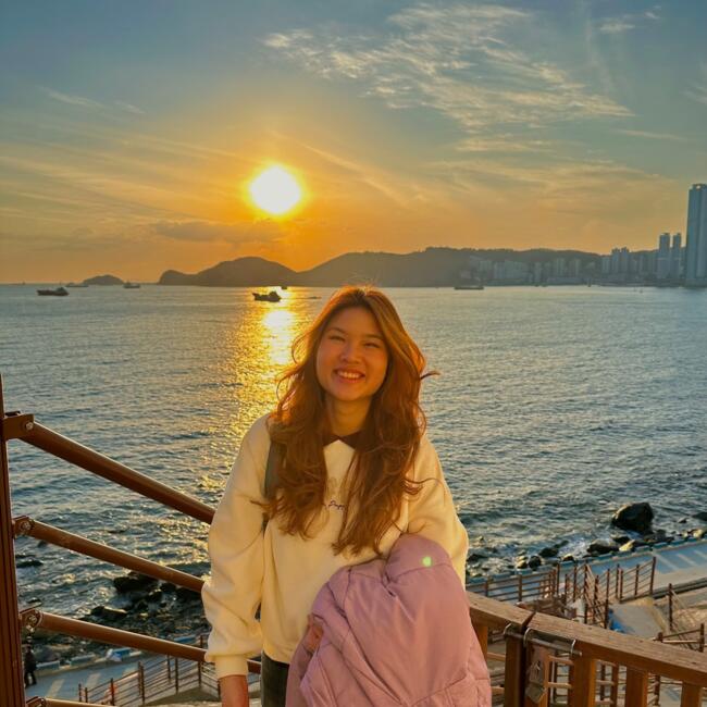 Babysitter in Singapore: Ariel