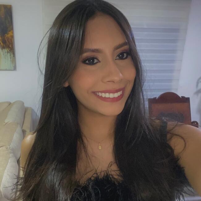 Babysitter in Auckland: Maria