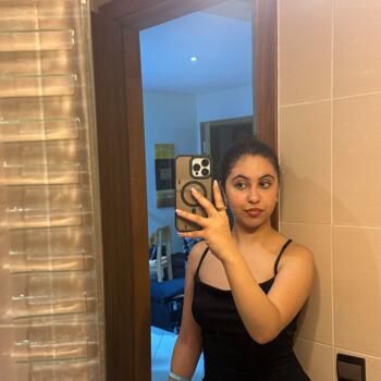 Baby-sitter Bayonne: Manal