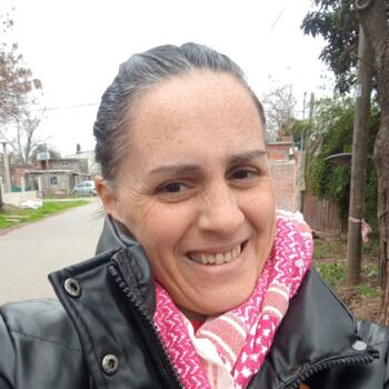 Babysitter in Pilar: Sandra