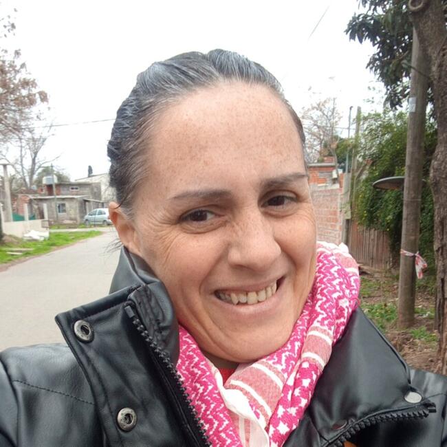 Babysitter in Pilar: Sandra