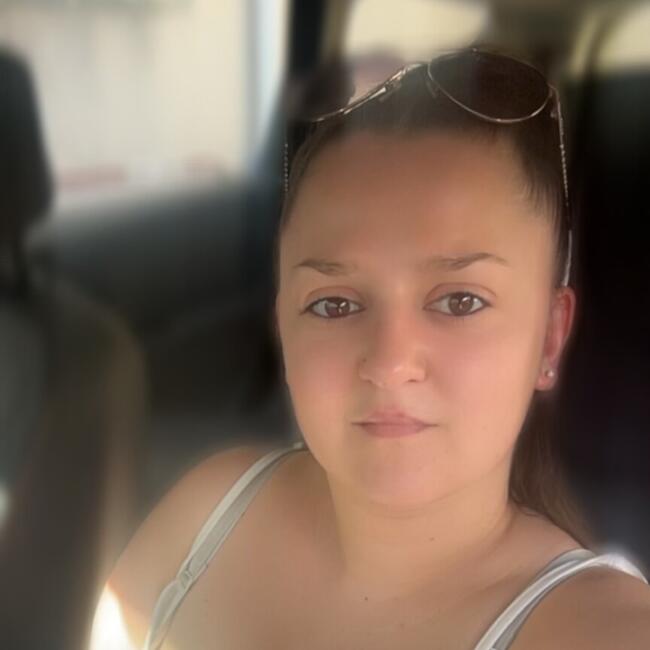 Baby-sitter à Flacy: Elodie