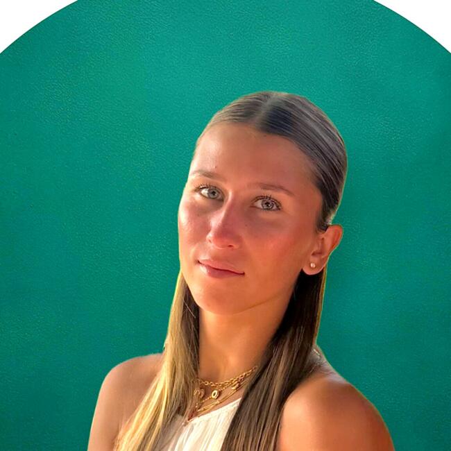 Babysitter in Évenos: Lucie