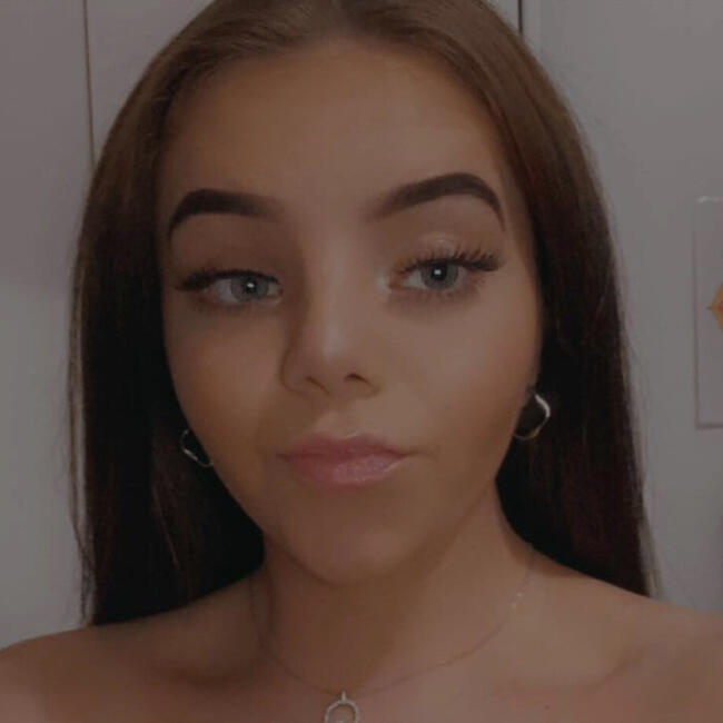 Babysitter in Richmond: Amber