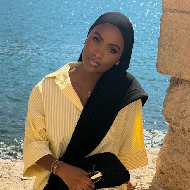 Babysitter in Aubergenville: Rania