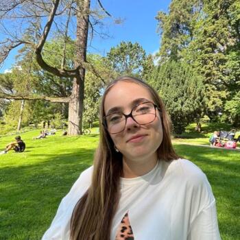 Babysitter in Écouflant: Tess