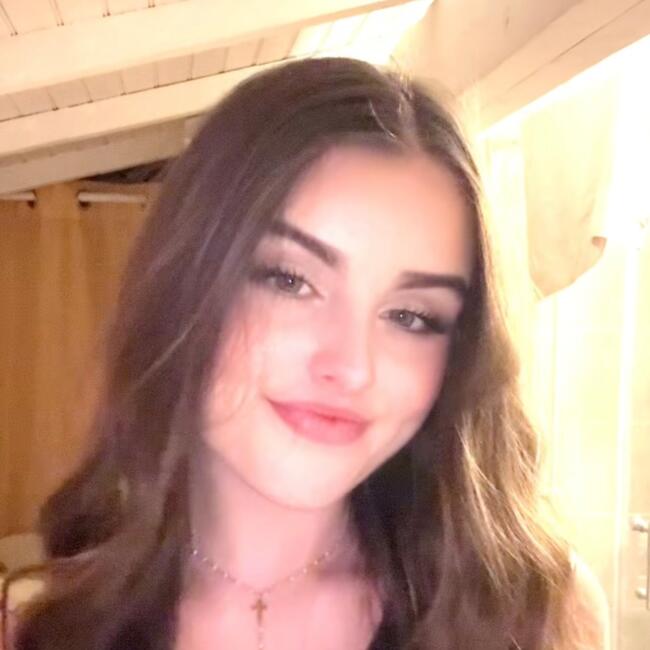 Babysitter in Menton: Lea