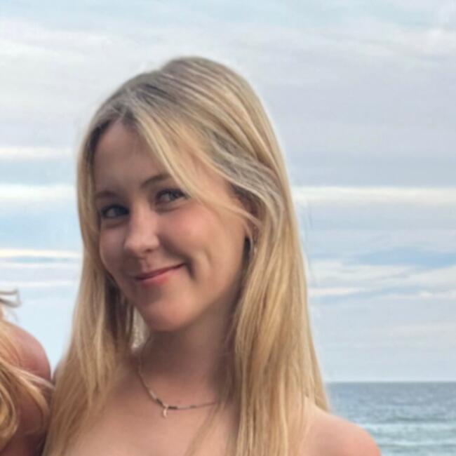 Babysitter in Sydney: Lillian
