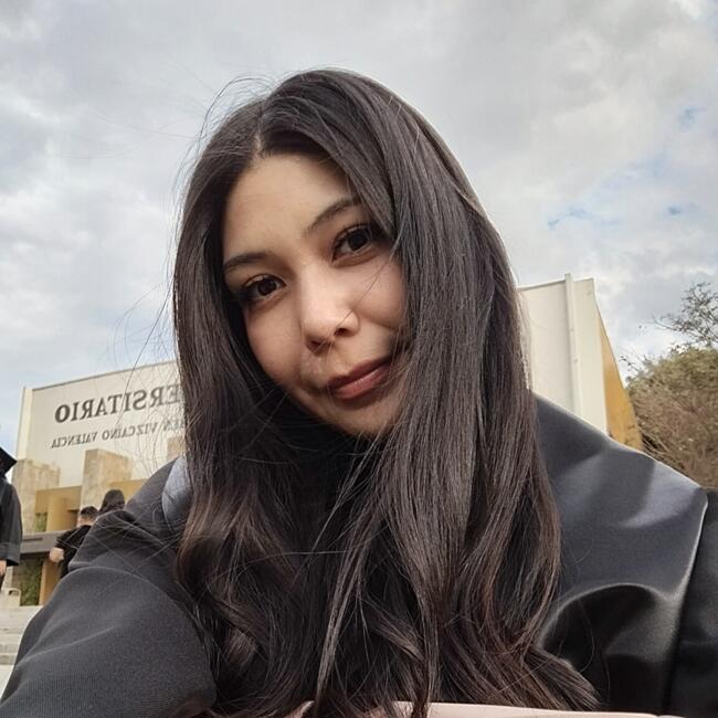 Babysitter in Tijuana: Karina