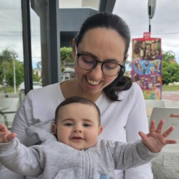 Trabalho de babysitting em Seixal: Trabalho de babysitting Sara