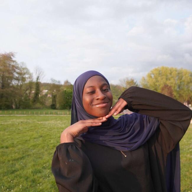 Babysitter in Mantes-la-Jolie: Jenna