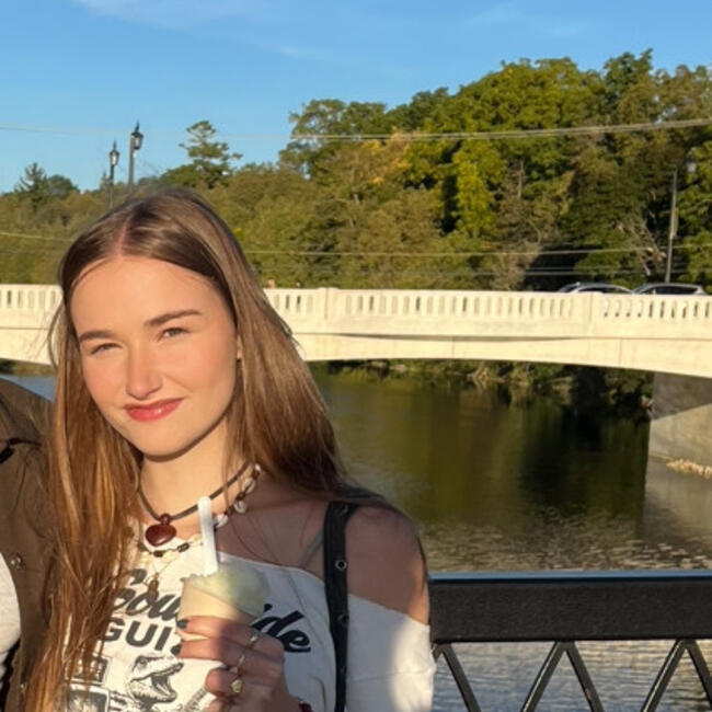 Babysitter in Guelph: Kaitlyn