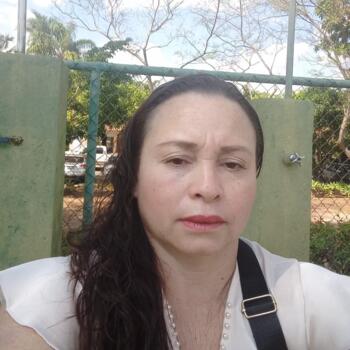 Babysitter in Brasília: Maria