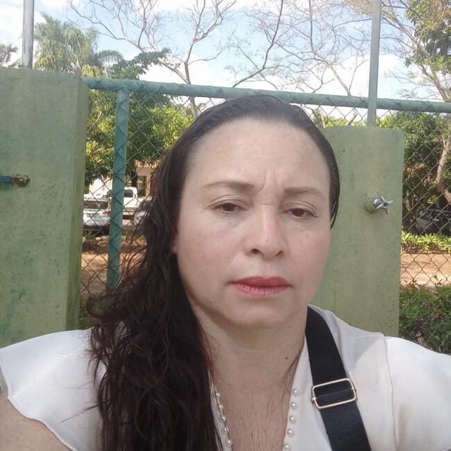 Babysitter in Brasília: Maria