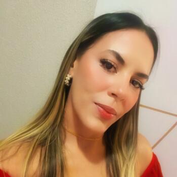 Babysitter in Fortaleza: Nicolle Rocha