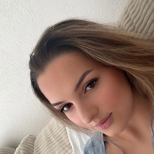 Babysitter in Estavayer-le-Lac: Vjollca