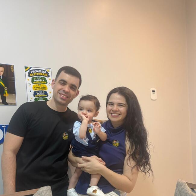 Emprego de babá em Manaus: Mauricio