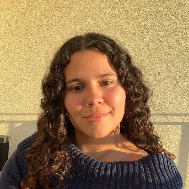 Babysitter em Funchal: Valéria