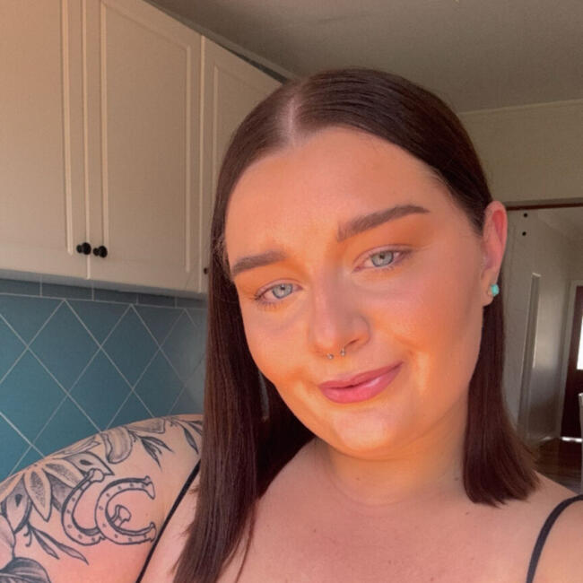 Babysitter in Uralla: Kym