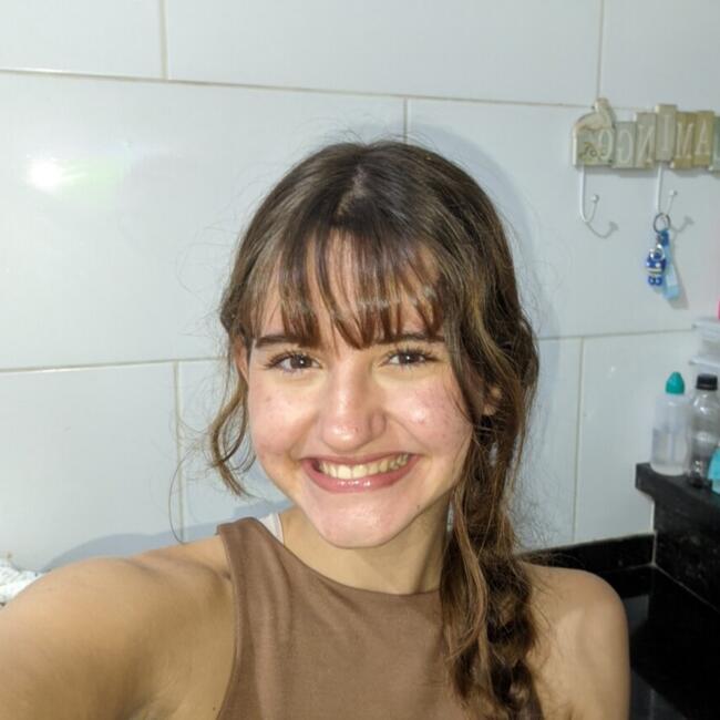 Babysitter in Angra dos Reis: Camila