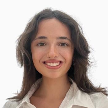 Nanny Madrid: Júlia