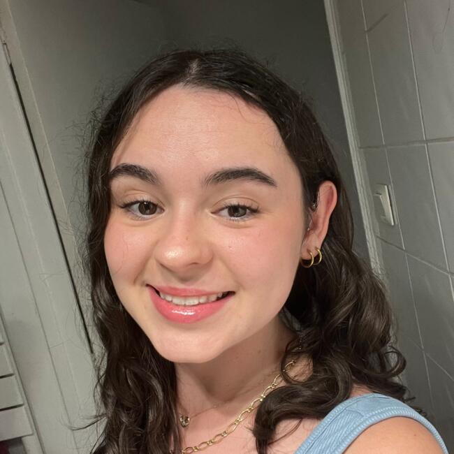 Nanny in Bourgoin-Jallieu: Emma