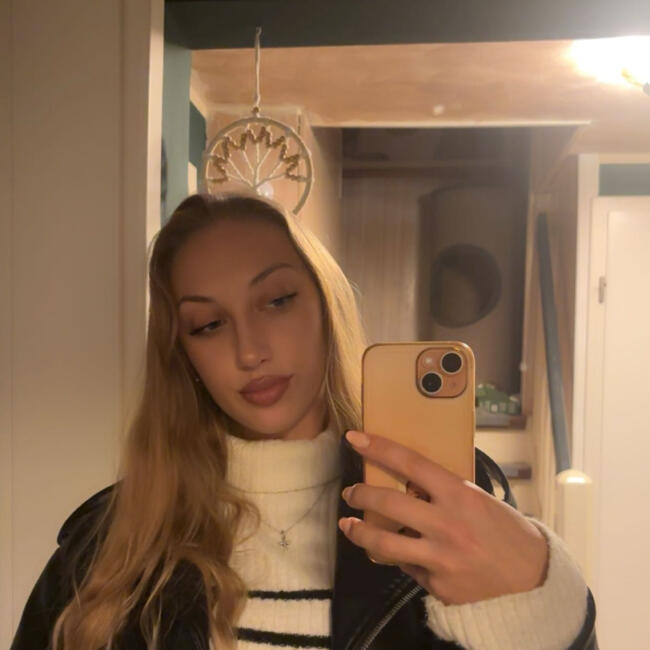 Babysitter in Leverkusen: Emilia